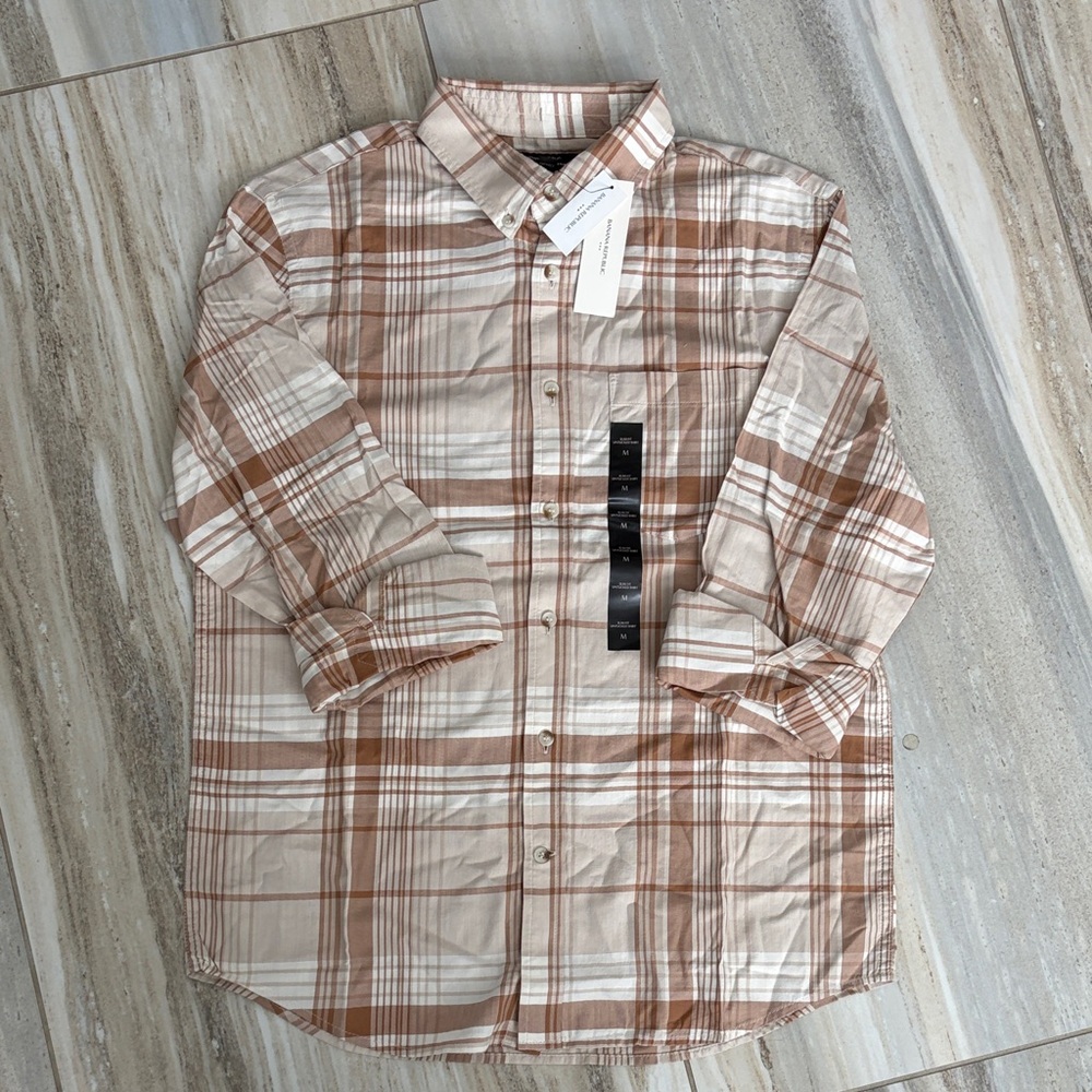 Banana Republic Men's Casual Plaid Shirt in Tan and White Medium NWT